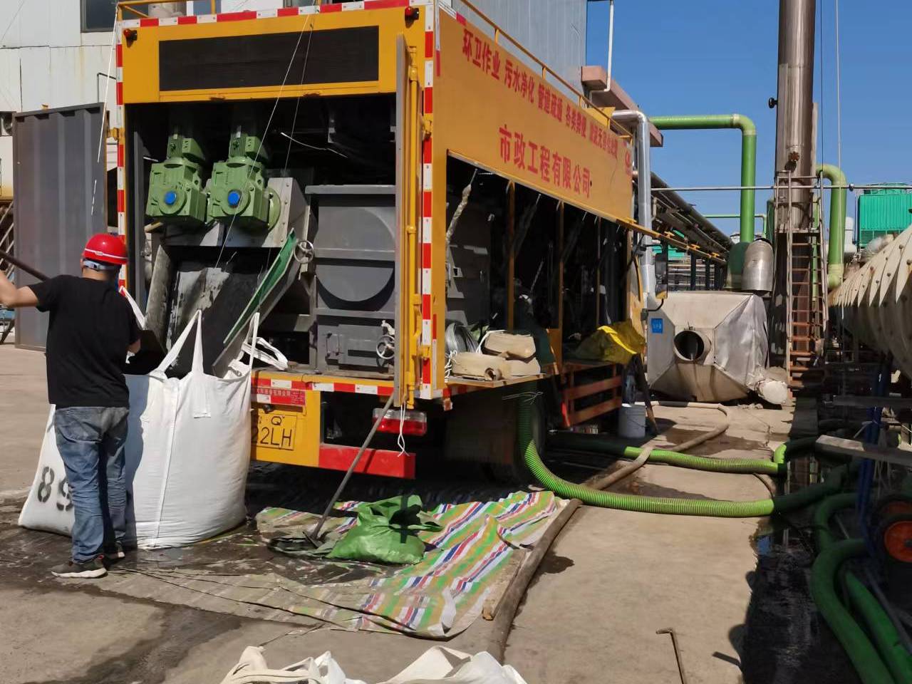 长城区淤泥压干处理